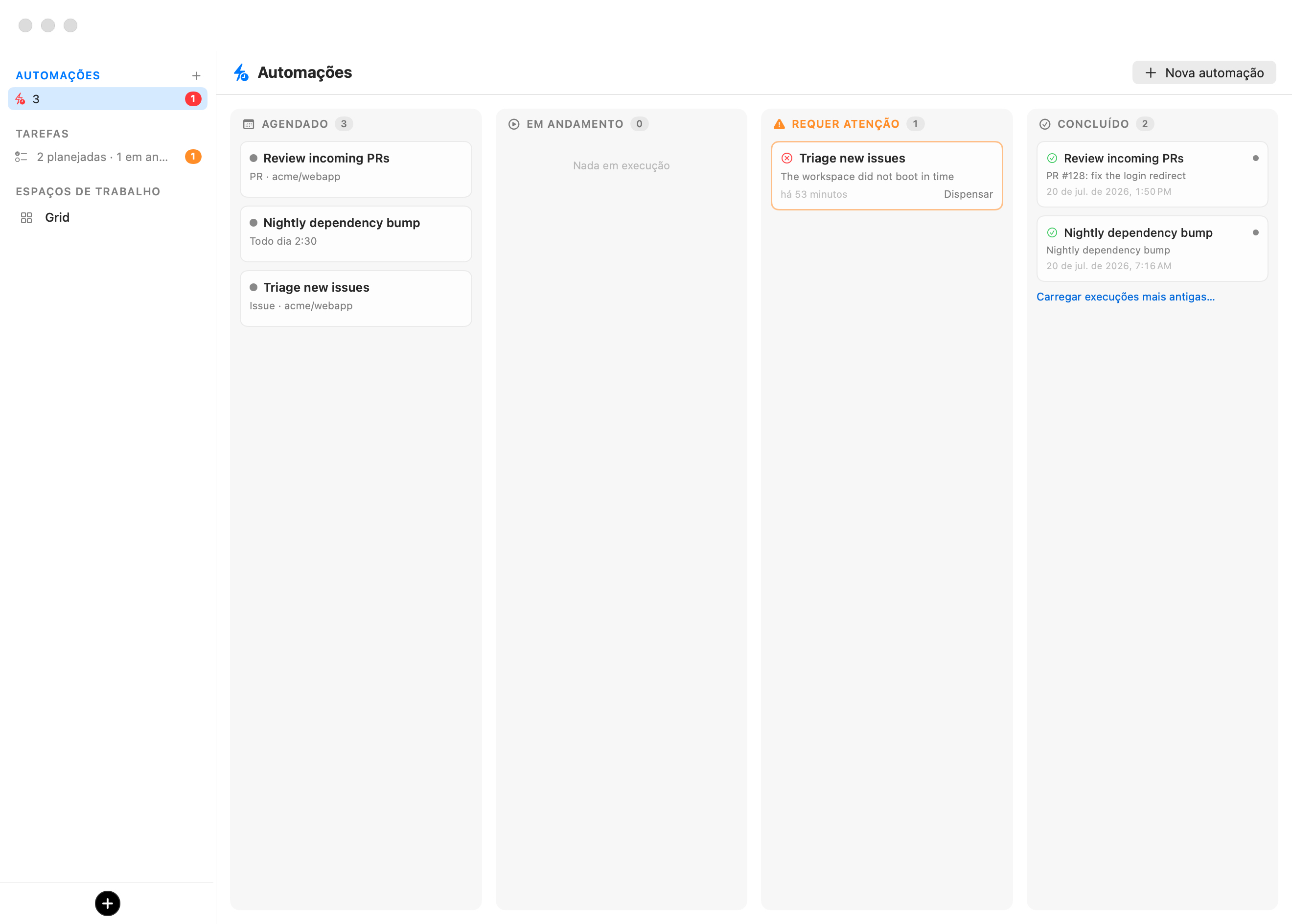 O quadro de automatizações: Agendadas com três cartões de automatização (Rever PRs recebidos, Atualização noturna de dependências, Triar novas issues), uma coluna Em curso vazia, uma coluna Requer atenção com uma execução falhada que oferece Descartar, e uma coluna Concluídas que lista as execuções terminadas com uma ligação Carregar execuções mais antigas….