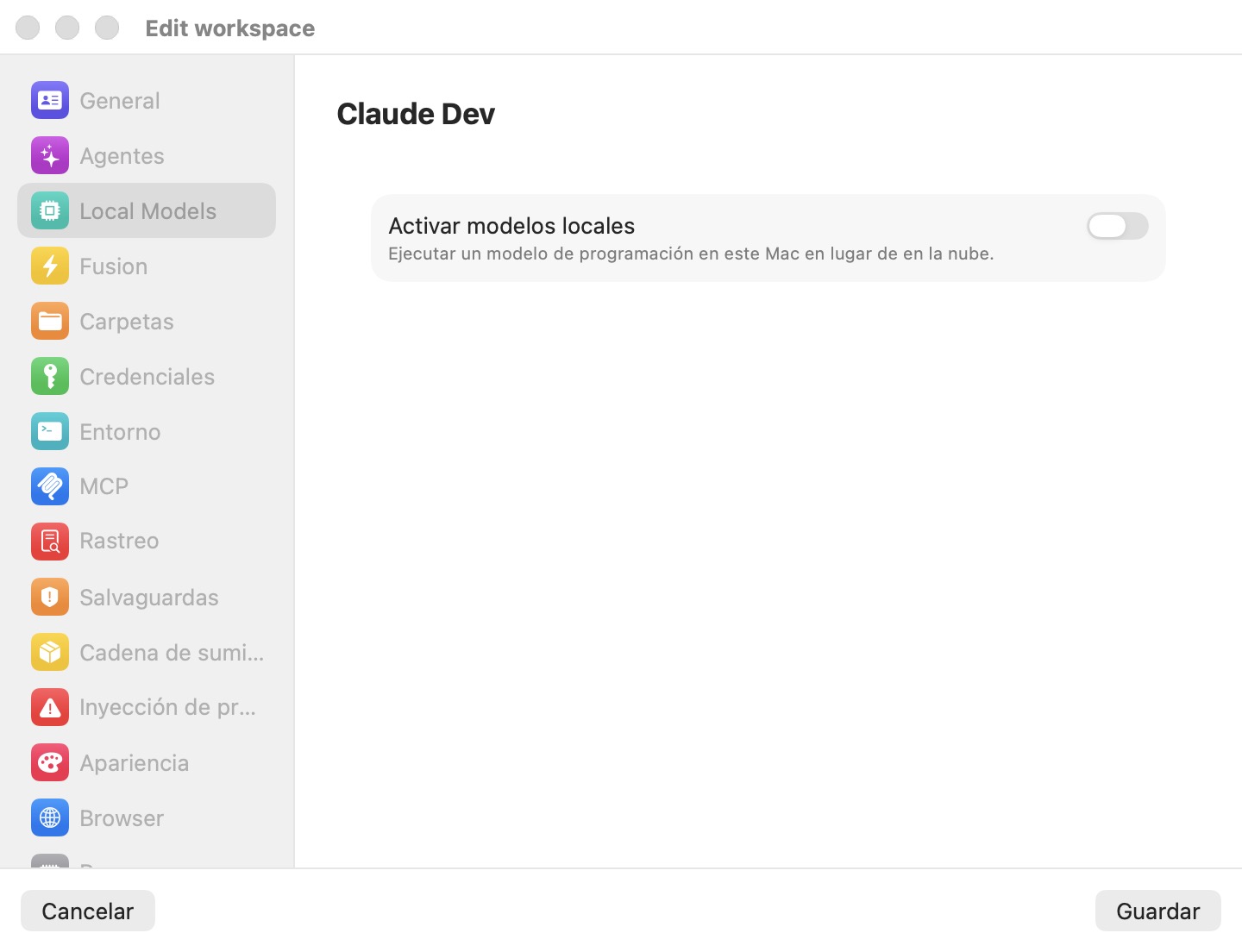 El panel Modelos locales de la ventana Editar espacio de trabajo, con el interruptor Activar modelos locales desactivado y el subtítulo Ejecuta un modelo de programación en este Mac en lugar de la nube
