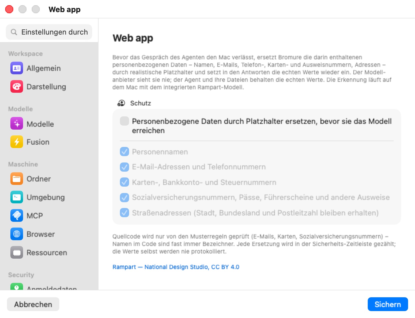 Der Bereich Schutz personenbezogener Daten im Editor des Arbeitsbereichs Web app: der Erklärungstext, eine Gruppe Schutz mit dem nicht gesetzten Hauptschalter „Personenbezogene Daten durch Platzhalter ersetzen, bevor sie das Modell erreichen“ über fünf ausgegrauten, angehakten Kategorien, die Fußnote über Quellcode und die Sicherheits-Zeitleiste, und der Link „Rampart — National Design Studio, CC BY 4.0“
